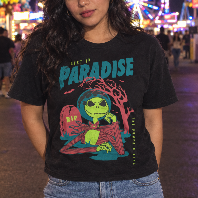 Jack-O-Lantern King high-waisted tee on a Latina model